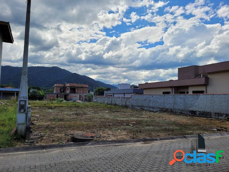 TERRENO EM CONDOMÍNIO FECHADO EM UBATUBA