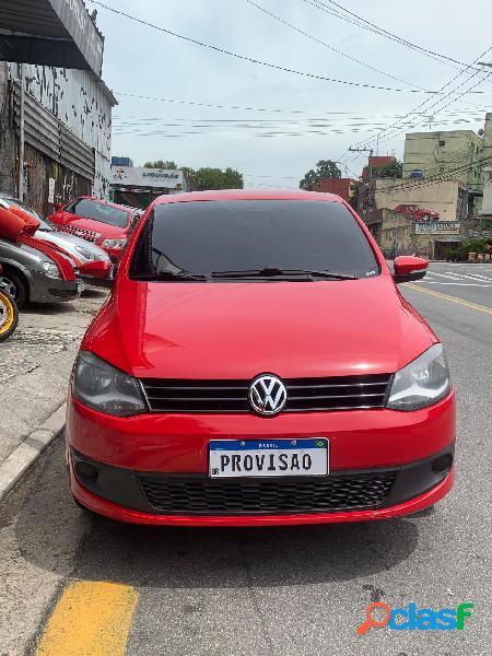 VOLKSWAGEN FOX 1.0 MI TOTAL FLEX 8V 5P VERMELHO 2013 1.0