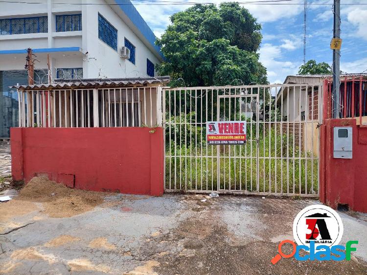 A venda Excelente Terreno com construção região central