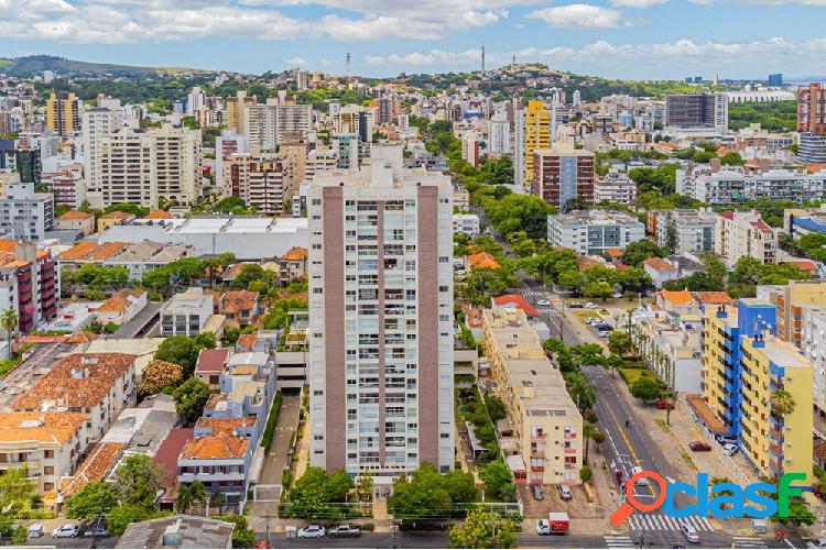 Apartamento com 3 quartos, 120m², à venda em Porto Alegre,