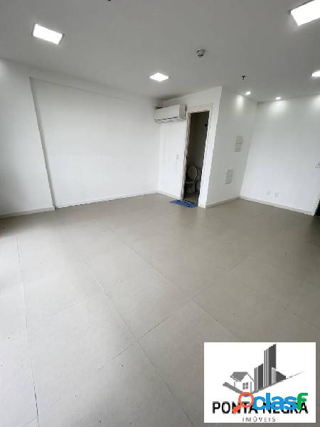 Britannia office, 31m2, andar alto, ponta negra