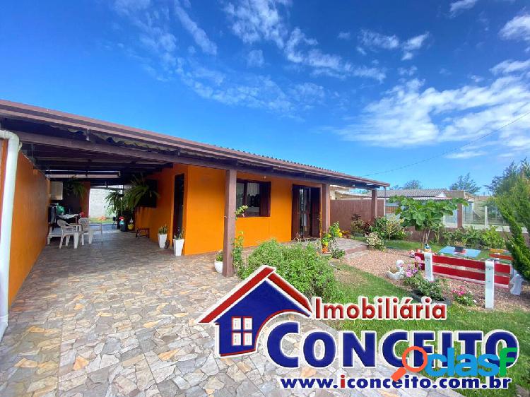 C380 - Linda residência a 150 metros do mar no balneário