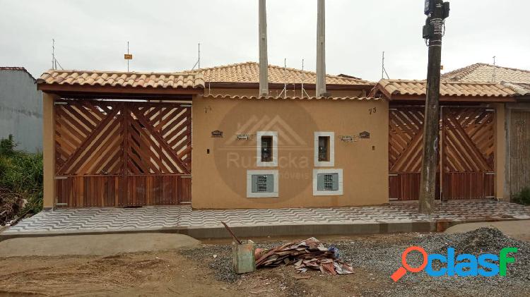 CASA NOVA COM PISCINA Á VENDA EM ITANHAÉM- EXCELENTE