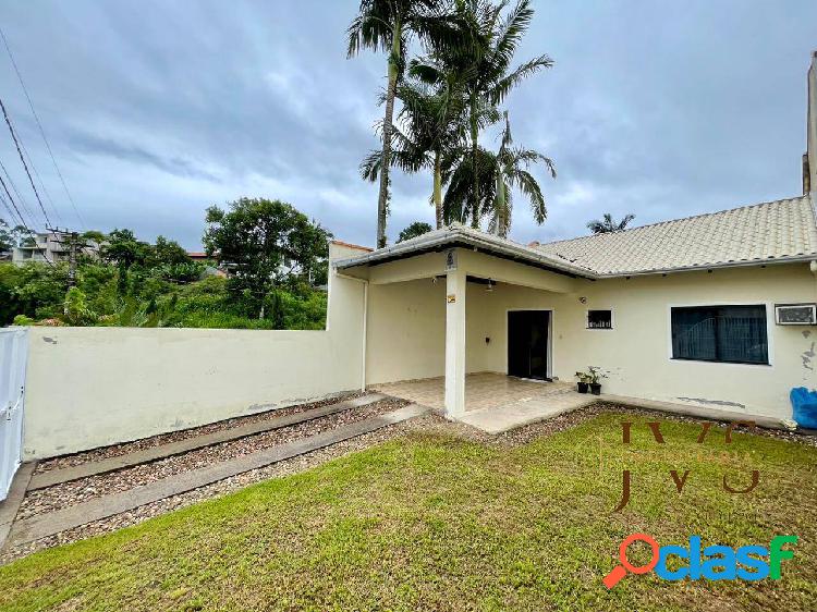 Casa Térrea a Poucos Minutos do Centro