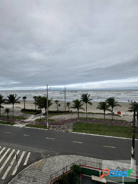 Esplêndido Apartamento Reformado com 2 Dormitórios -