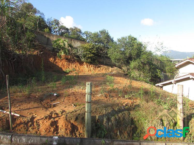 Excelente Terreno meio de quadra a venda, 144,00 m² -