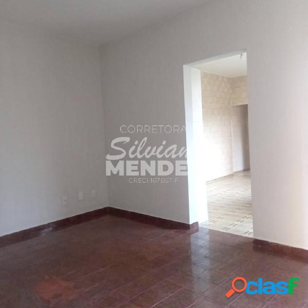 Excelente ponto comercial com loja, casa 2 dorms, quintal e