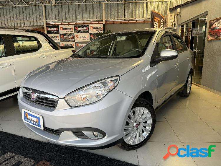 FIAT GRAND SIENA ESSENCE 1.6 FLEX 16V PRATA 2014 1.6 FLEX