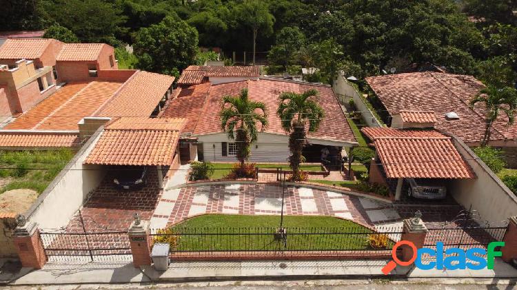 Hermosa Casa con Paisaje y Clima de Montaña, en la Entrada,