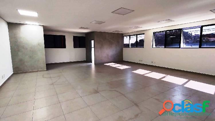 Sala de apoio/escritório com 119m²