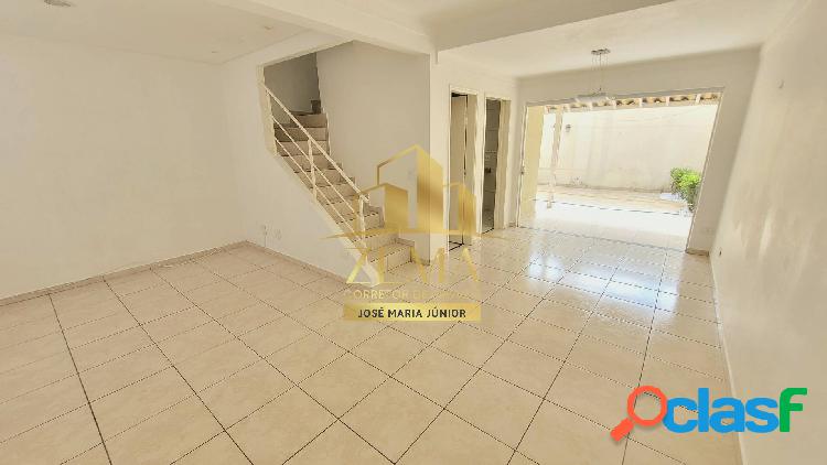 Sobrado em condominio, 03 dorms (01 st), Sala em L, Lavabo,