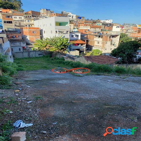 TERRENO SEM CONSTRUÇÃO DE 630 M² A VENDA NA REGIÃO DO