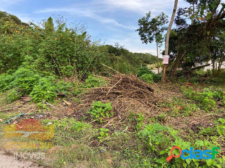 Terreno com árvores, 360m², 1,6 km da praia, ESTUDA