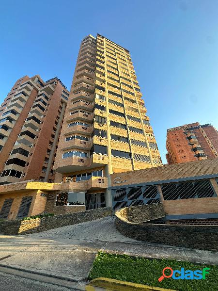 VENTA DE MODERNO APARTAMENTO EN RESD. MONT BLANC TRIGALEÑA