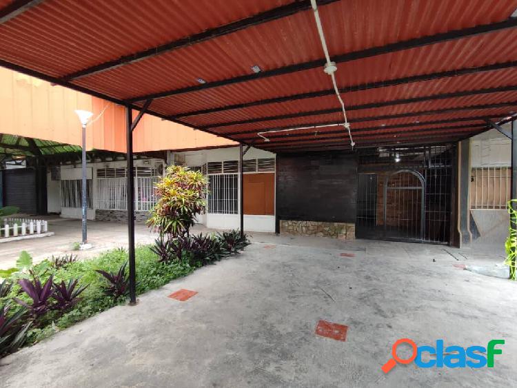 VENTA LOCAL COMERCIAL EN CC LOS BUCARES - FLOR AMARILLO