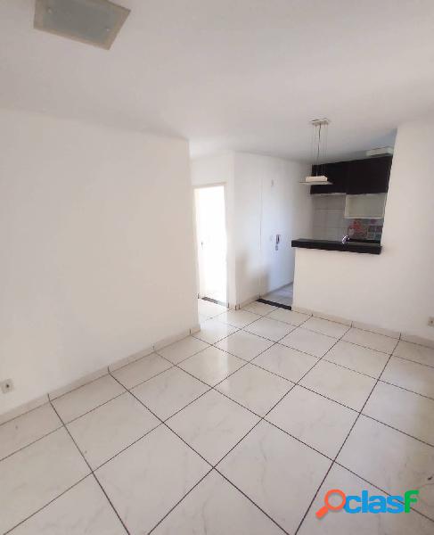 Vendo apartamento de dois quartos no bairro Cabral