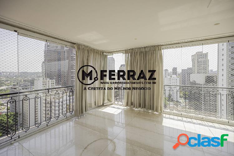 Alto padrão com 327m², 4 suítes e 5 vagas ao lado do