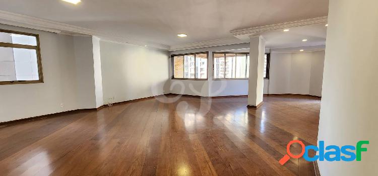 Apartamento generoso esperando por você no Manhattan