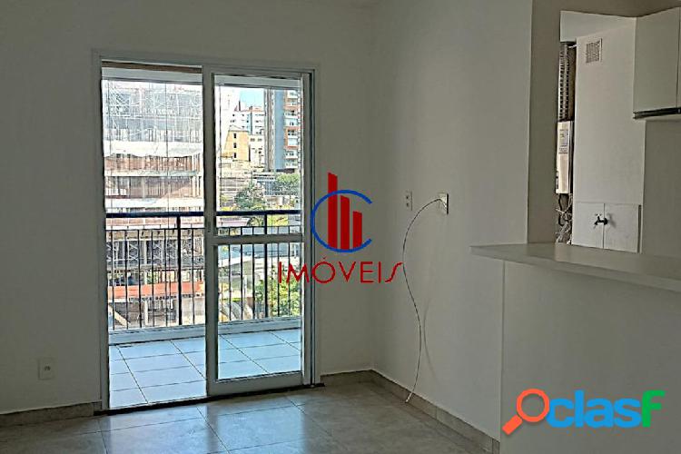 Apartamento na Vila Mariana, 2 Quartos, Varanda e Lazer,