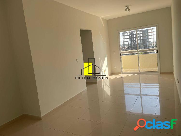 Belo Apartamento Para Locação no Edifício Flamboyant -