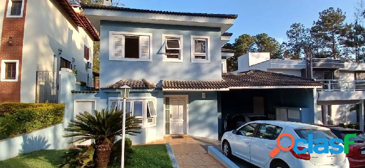 Casa 4 dorm. 1 suite, muito confortável, em condomínio, km