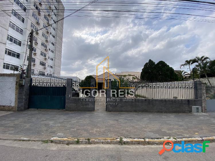 Casa Espaçosa e Versátil na Beira Rio, Campos dos