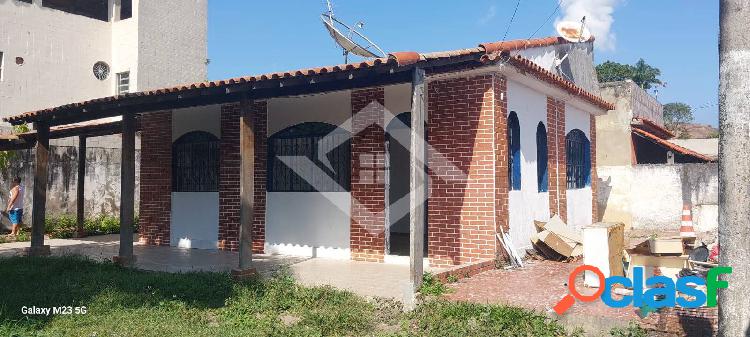 Casa Linear em Estilo Colonial em Sepetiba – Oportunidade