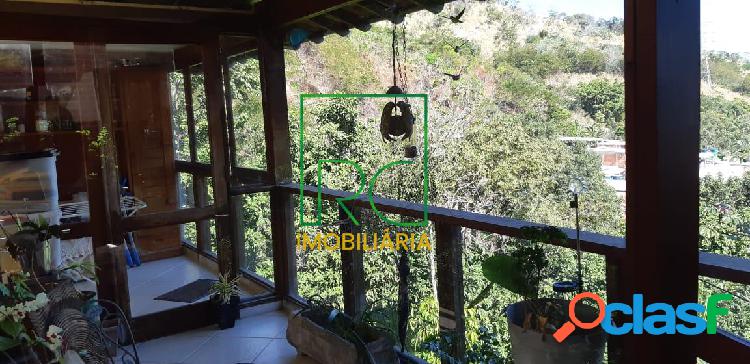 Casa com 4 quartos, 200m², para locação em Rio de