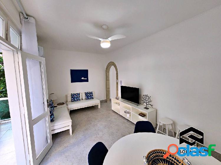 LINDO APARTAMENTO REFORMADO, COM GARAGEM, 100M DA PRAIA DE