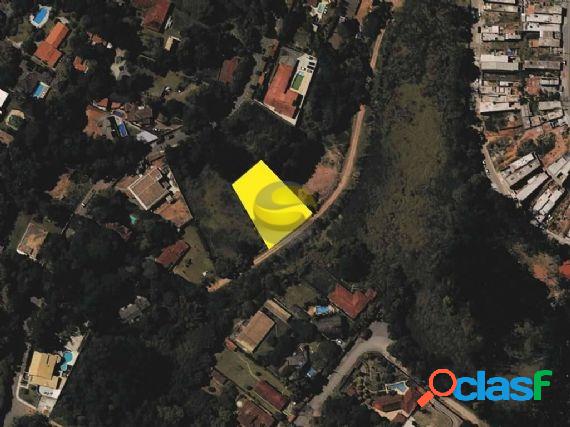 Lote Fazendinha com 1.420 m² de terreno plano e livre de