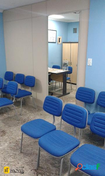 Sala Comercial com 40m² a venda no Centro de Araruama/RJ