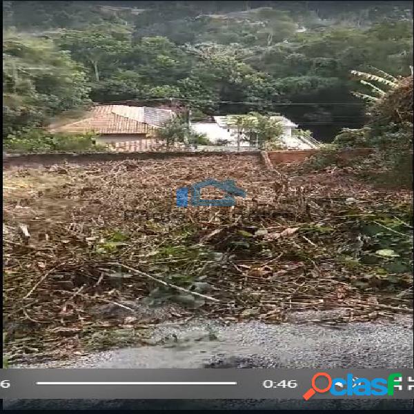 Terreno com 300 m2 à venda em condomínio na Granja Viana