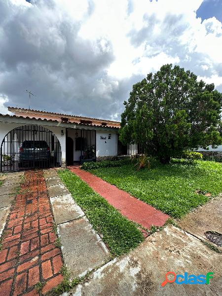 VENTA DE IMPECABLE CASA EN CALLE PÁEZ LA VIÑA VALENCIA