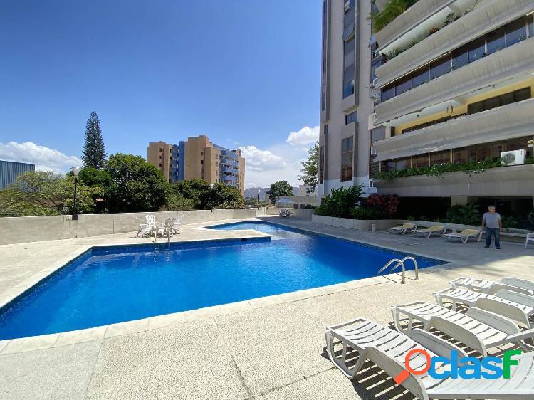 AMPLIO Y CÓMODO APARTAMENTO