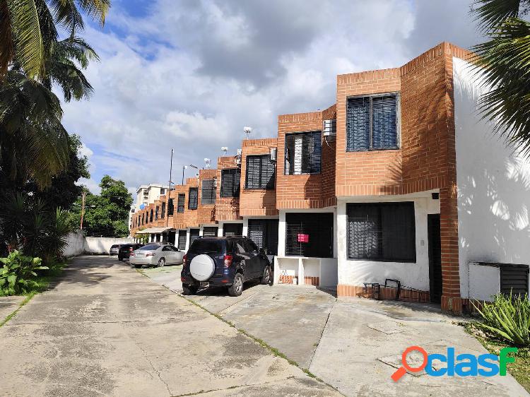 Alquiler de townhouse tipo estudio en Guayabal