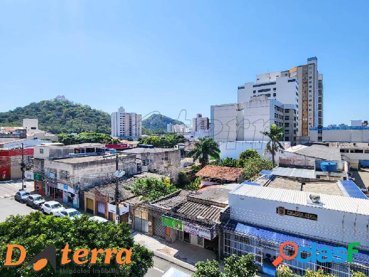 Amplo 3 Quartos c/ suíte no Centro de Vila Velha por 430