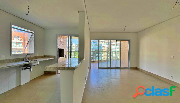 Apartamento com 3 dormitórios à venda, 134 m² por R$