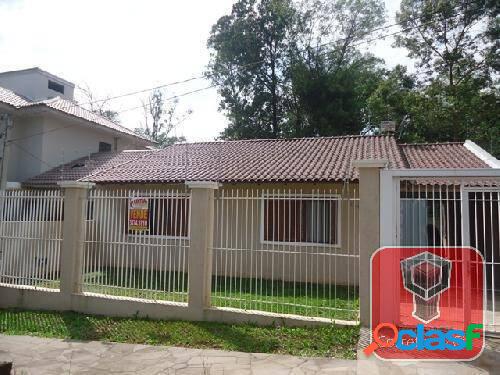 CASA LINDA EM ÁREA NOBRE