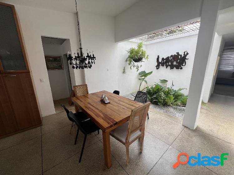 CASA PARA REMODELAR EN EL TRIGAL CENTRO CALLE CERRADA DE UN