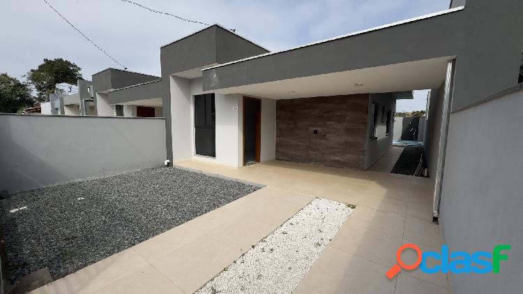 Casa a venda com piscina na praia de Barra Velha