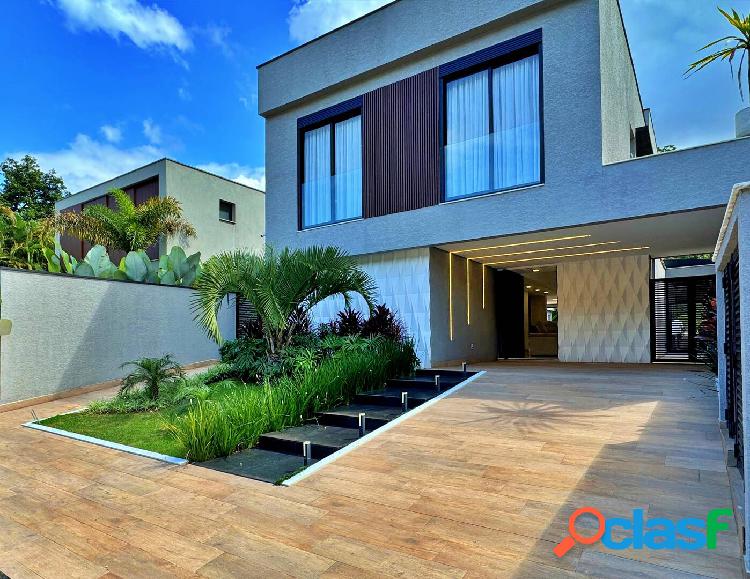 Casa com 6 dormitórios à venda, 550 m² por R$