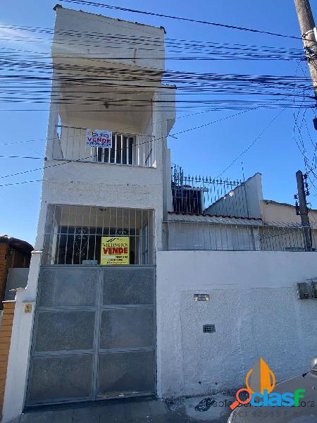 Casa com Suíte e Quintal em Vila Iara - 71 m² - R$ 250.000