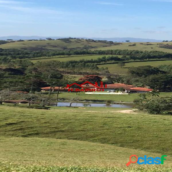 Fazenda à Venda com 130 Alqueires em Guaratinguetá