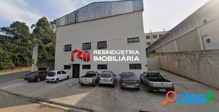 Galpão de 750 m² Locação em Santana de Parnaíba-SP.