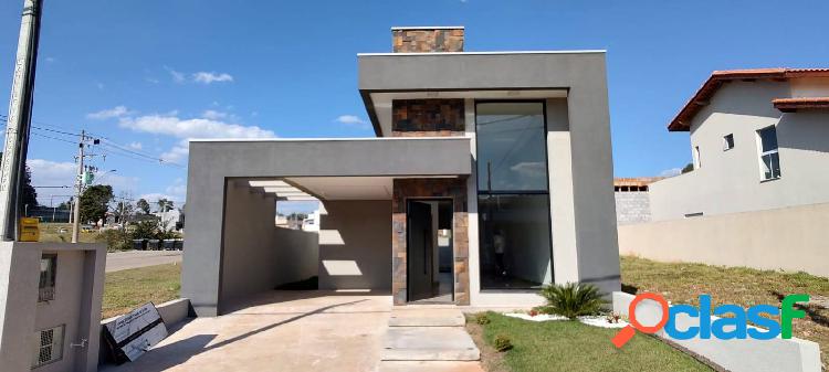 Linda Casa térrea com fachada imponente e moderna.