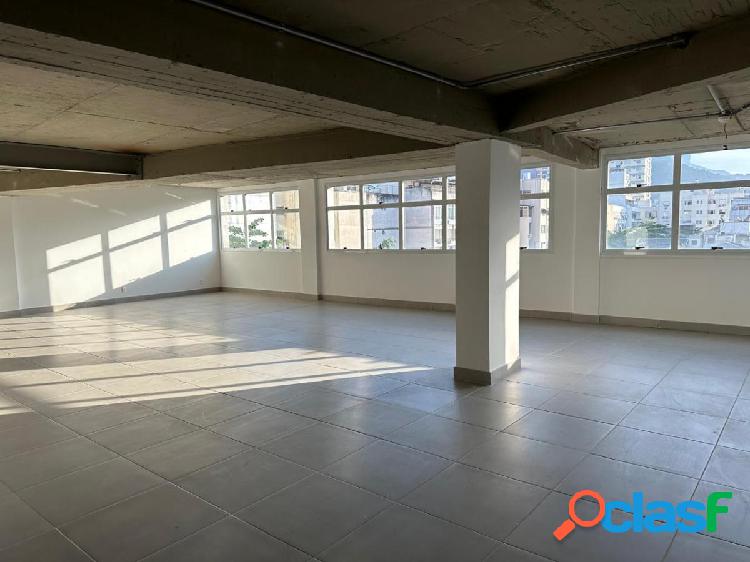 Sala comercial com 1 quarto, 380m², para locação em Rio