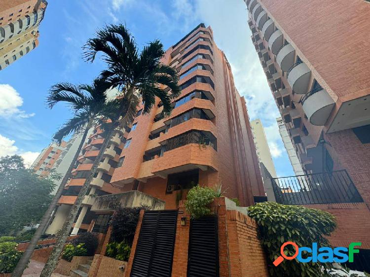 Se Alquila Apartamento 136m2 edif. Orobia Urb. La Trigaleña