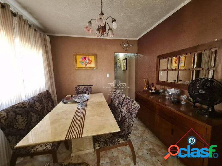 Sobrado com 4 Quartos e 4 banheiros à Venda, 260 m².