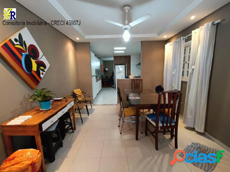 Sobrado à venda na V. Nair- 3 suítes - 250m² - 2 vagas