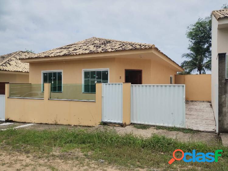 Ótima Casa em Rua asfaltada